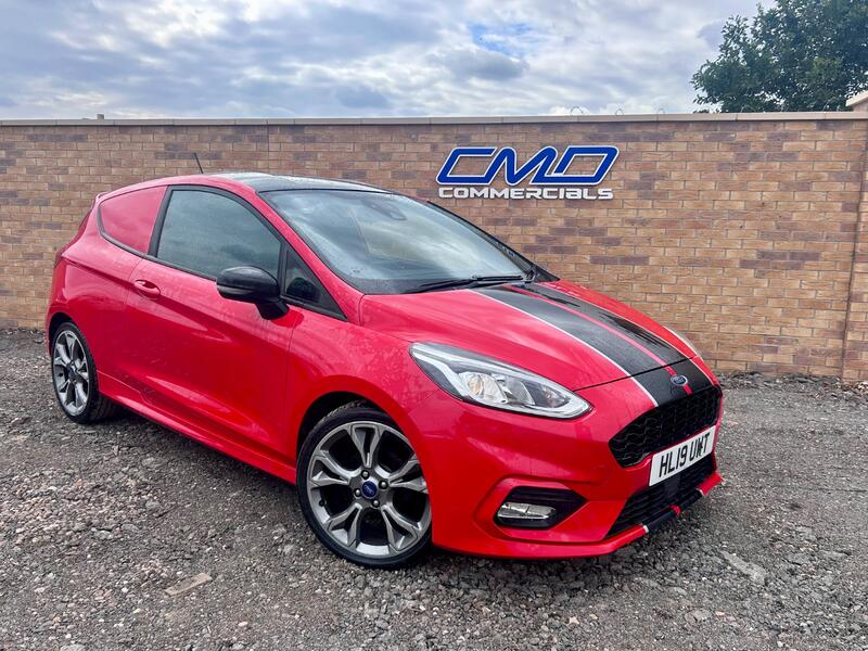 FORD FIESTA VAN 1.5 TDCi Sport